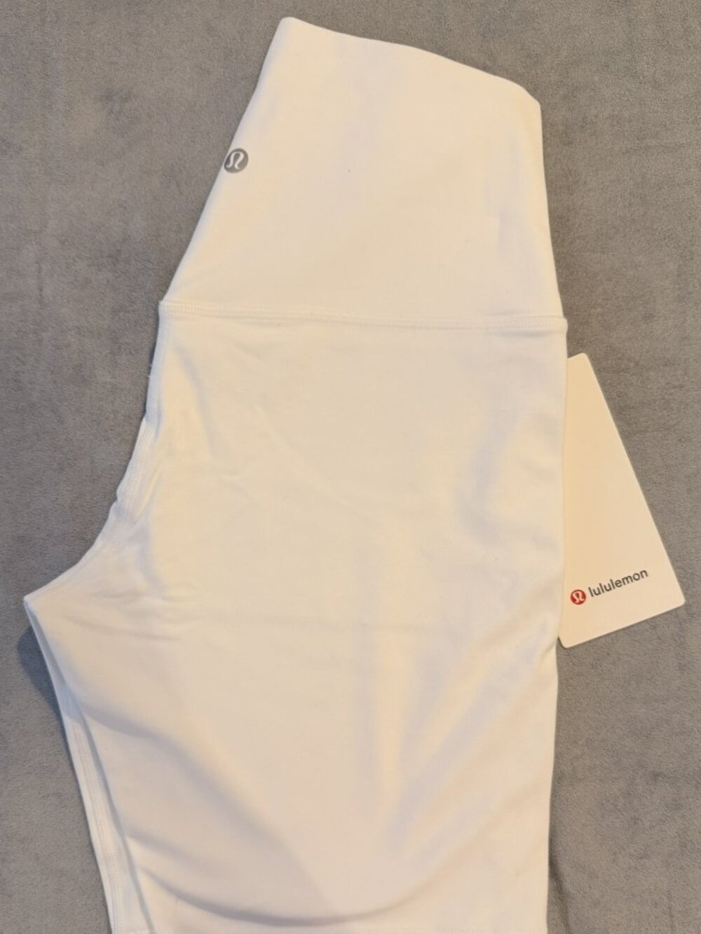 lululemon | Align HR Short 8" | white | size 8